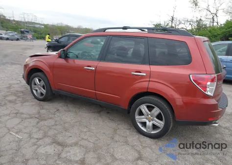 2010 Subaru Forester 2.5X Premium z USA, uszkodzony, nr VIN JF2SH6CCXAH719237